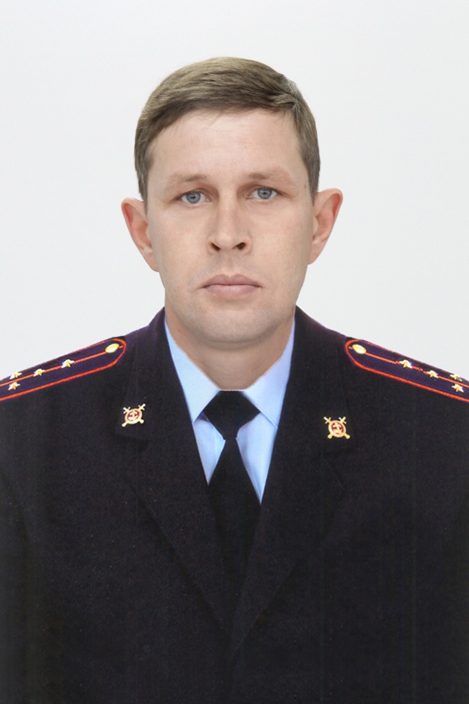 участковый уполномоченный полиции капитан полиции Елистратов Валерий Викторович.jpg